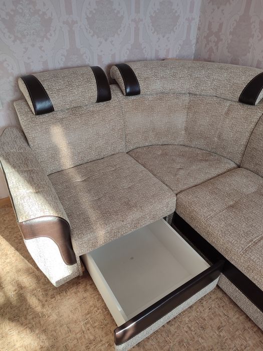 Продам диван с креслом