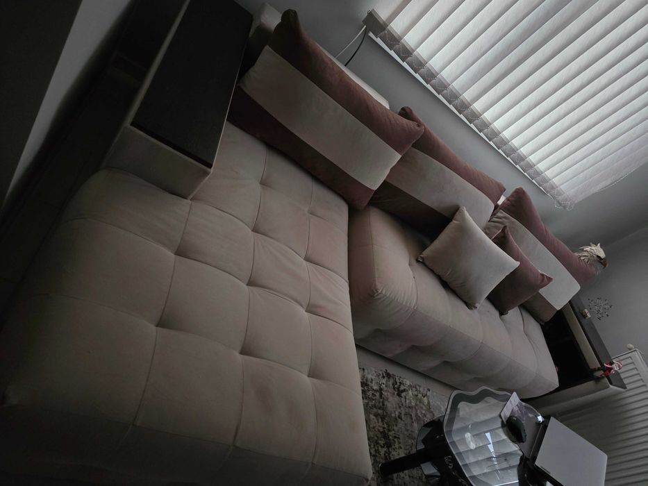 Продавам ъглов диван холна гарнитура