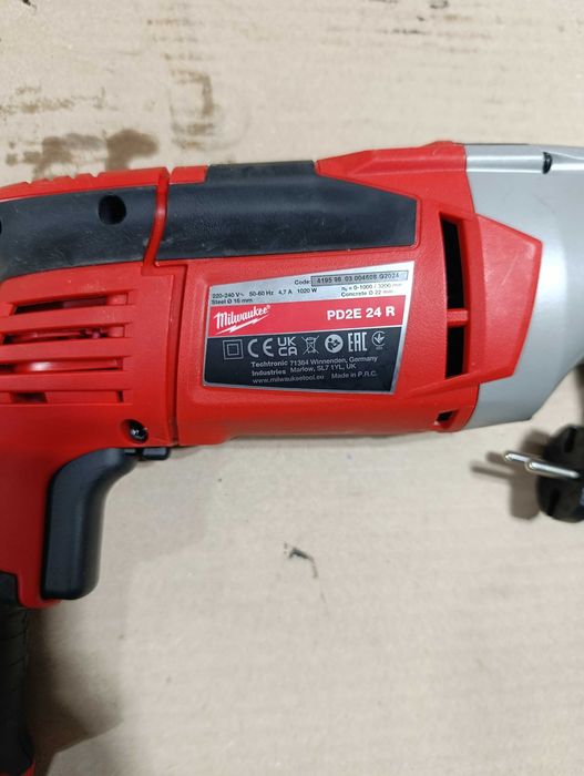 Mașină de găurit cu percuție Milwaukee PD2E 24 R – NOU