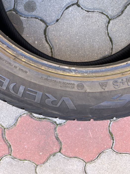 Vând anvelope Vredestein Giugiaro