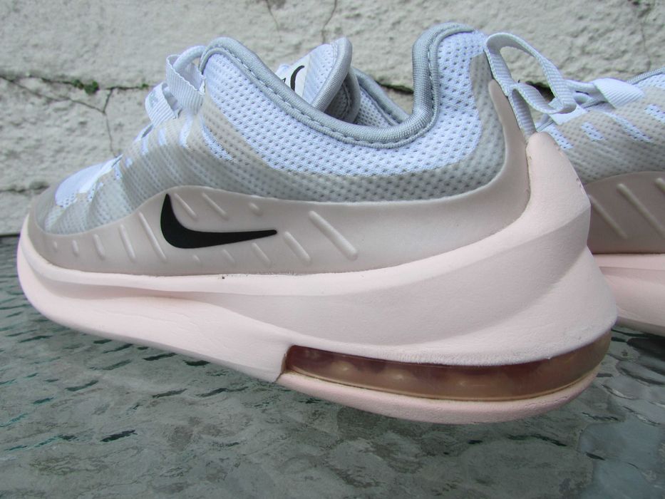Дамски маратонки Nike Air Max Axis