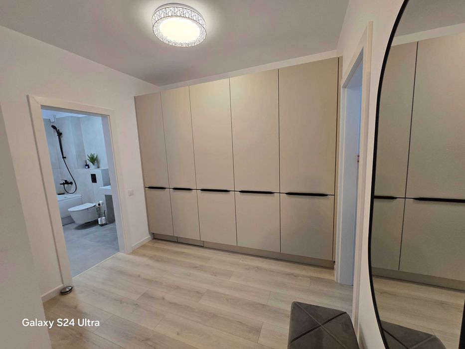 Inchiriere apartament cu vedere la Cetate, cu loc de parcare subteran