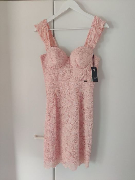 Дантелена рокля GUESS