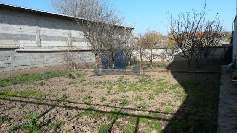 Пром. помещение в Шумен, област-с.Златна нива площ 300 цена 190000