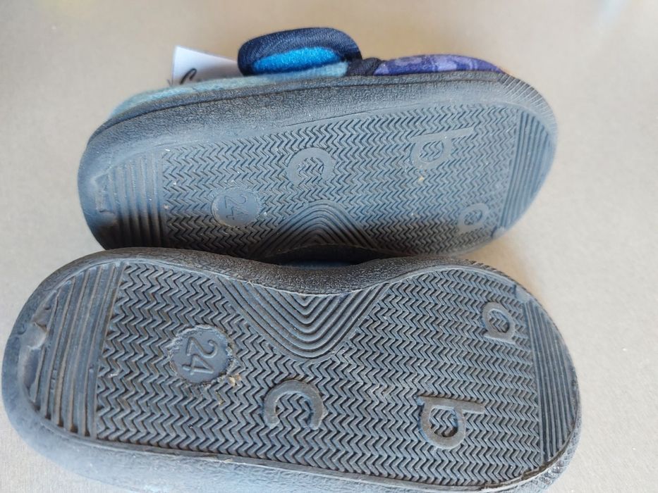 Пантофи и джапанки