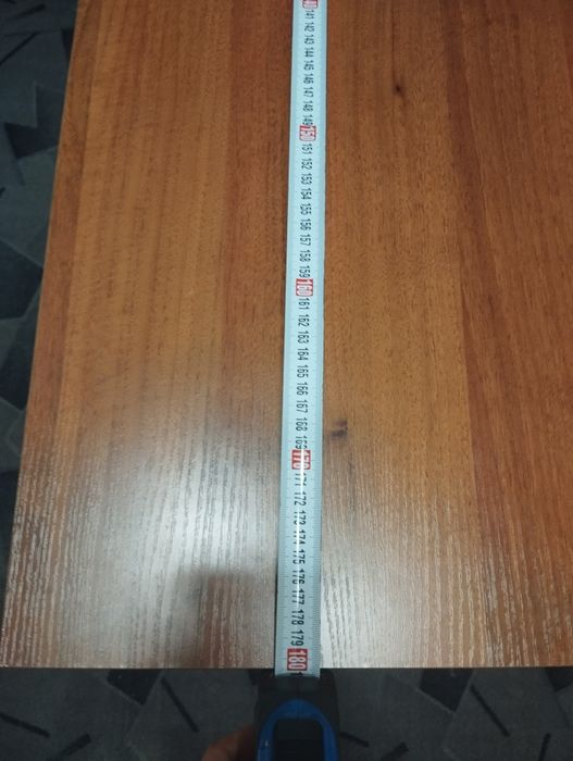 Стол срочно продам