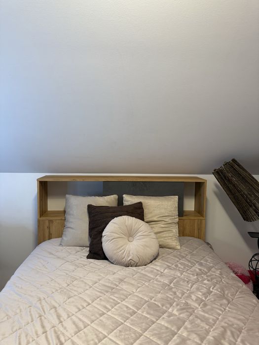 Pat MOMAX 140x200 cu sertare, fără saltea. PREȚ NEGOCIABIL.