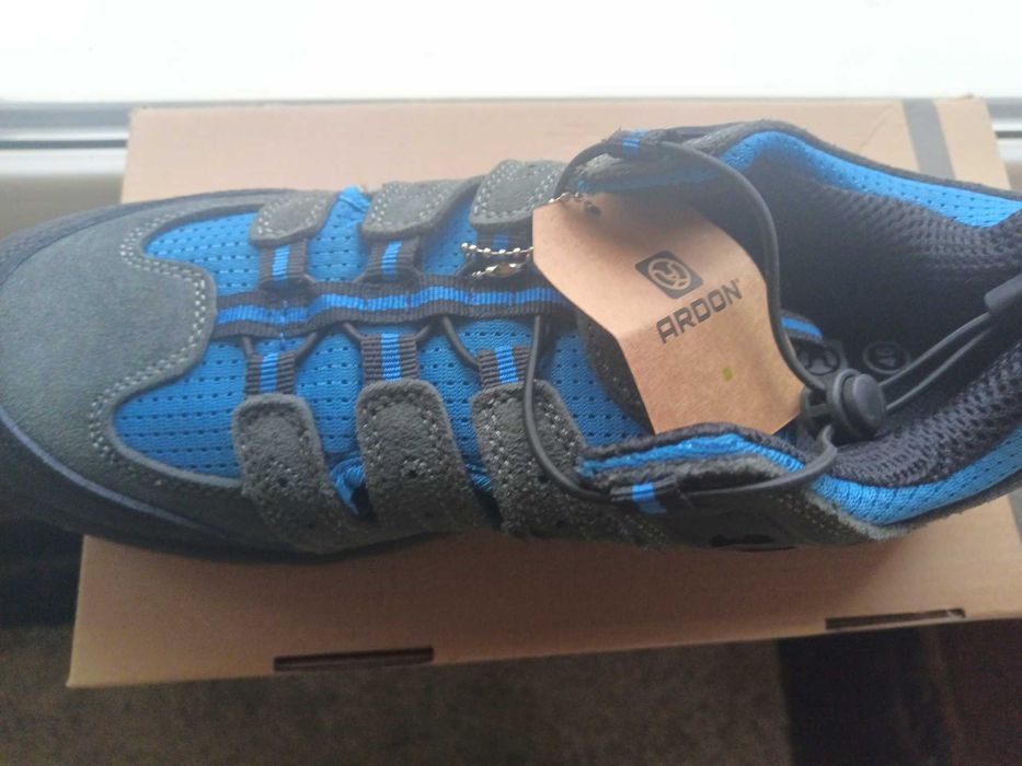 Работни обувки с бомбе