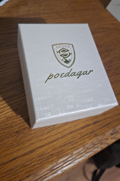 Vând poedagar original!