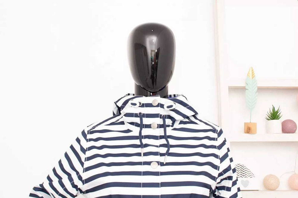 Helly Hansen Lyness дамско яке дъждобран синьо райе водоустройчиво S