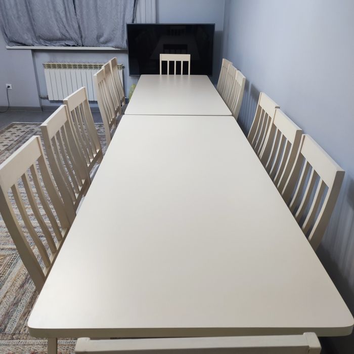 Продам стол со стульями 14штук  в гостиную.