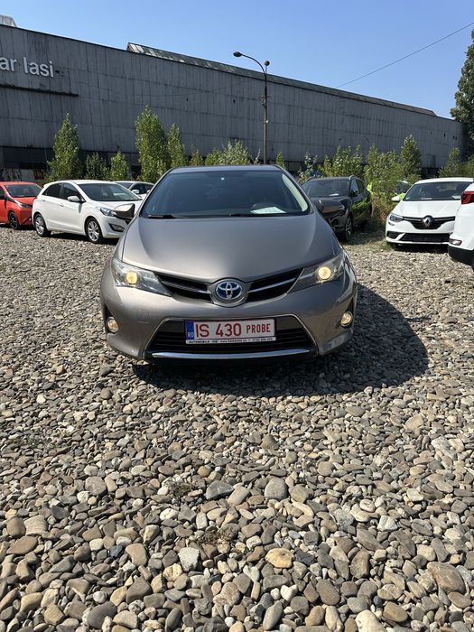 TOYOTA Auris