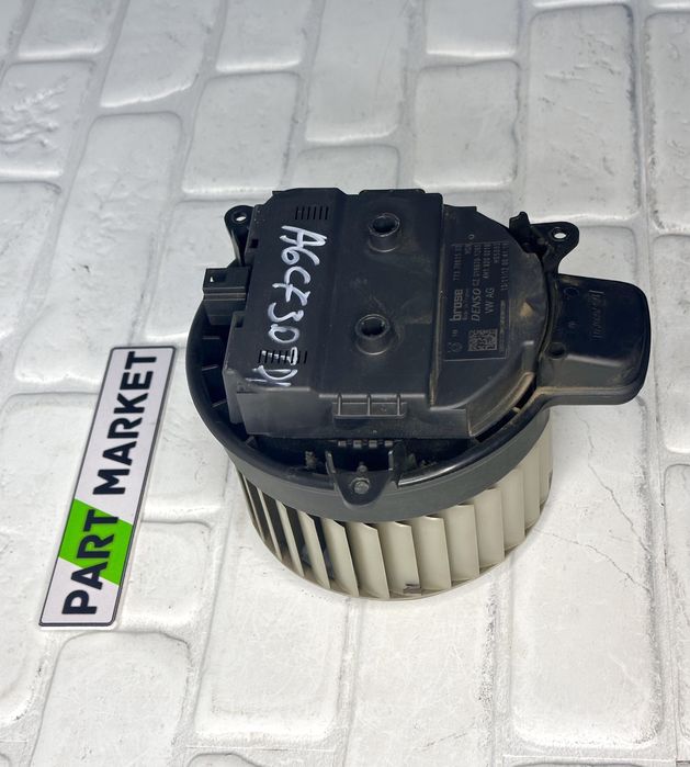 Вентилатор парно AUDI A6 A7 A8 4H1820021B