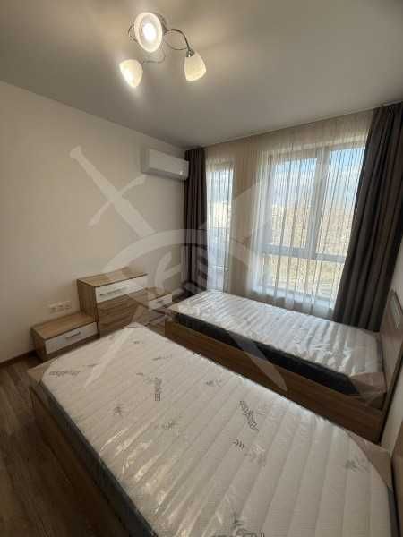 Дава се под наем тристаен апартамент в Център! 11837591