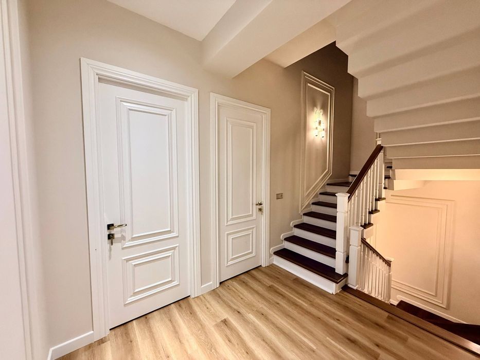 Yunusobod Xasanboyda yangi 3 qavatli hovli sotiladi 360 m²