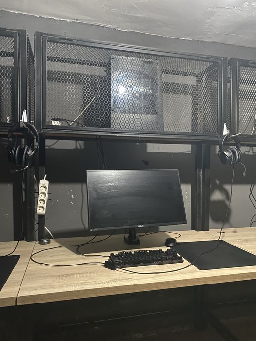 Компьютерный стол