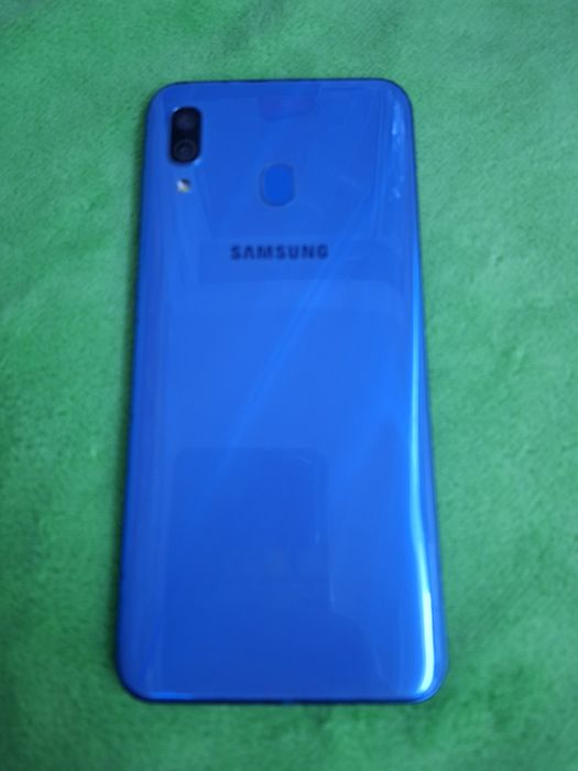 Samsung Galaxy A30