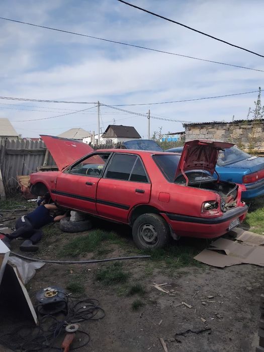 Мазда 323 продаётся позапчастям