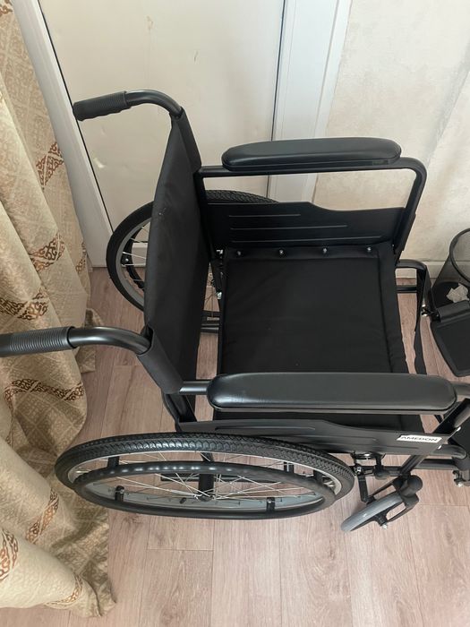 Коляска инвалидная