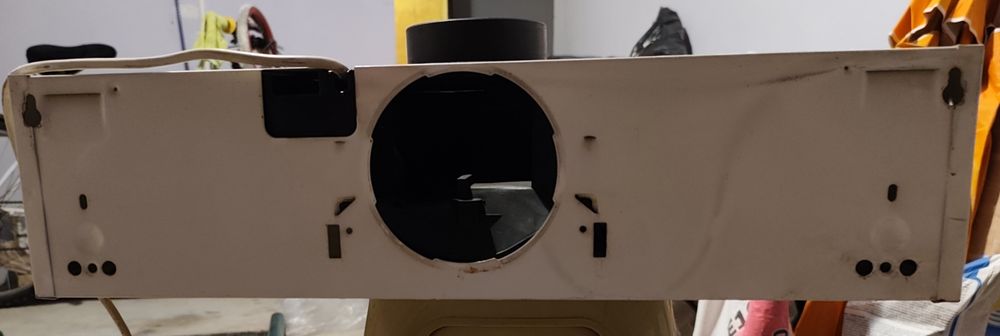 Кухненски абсорбатор Indesit