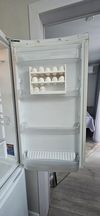 Холодильник б/у в отличном состоянии