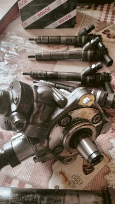 Vând kit injectoare pompa rampă BMW e91 2011 184cp