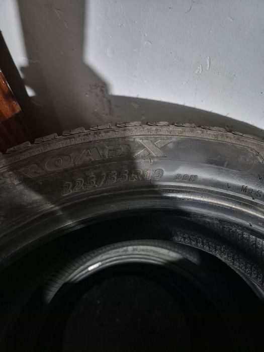 Продам комплект покрышек R 19