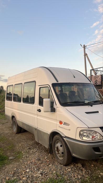 Продам микроавтобус