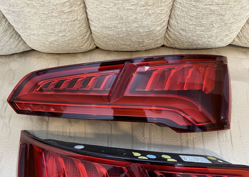 Stopuri, Stop stanga / Stop dreapta Audi Q5 80A FY