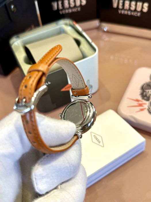 Дамски часовник FOSSIL ES4701 - НАМАЛЕН