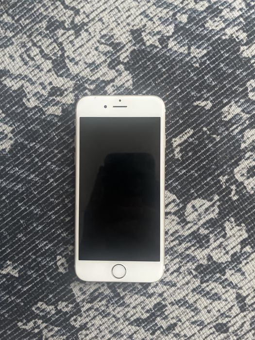 Продаю iPhone 6