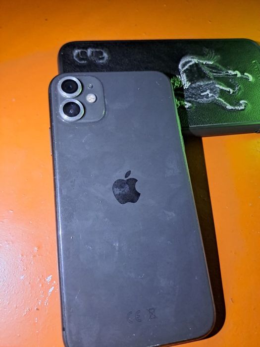 Iphone 11 продаются