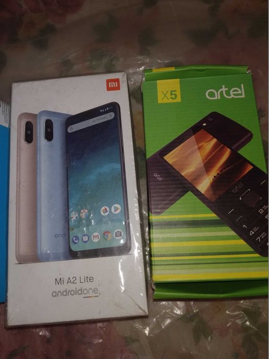 Коробки от телефонов продаются