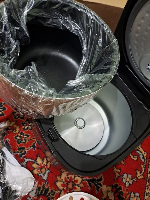 Срочно продам мультиварку
