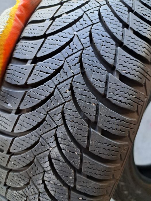 4 anvelope iarnă 185 65 r15 Nexen