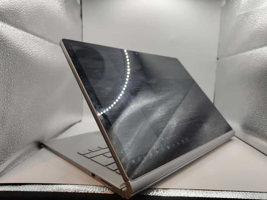 Microsoft Surface Book  13.5”
