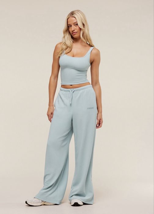 Gymshark Нов Анцуг XS