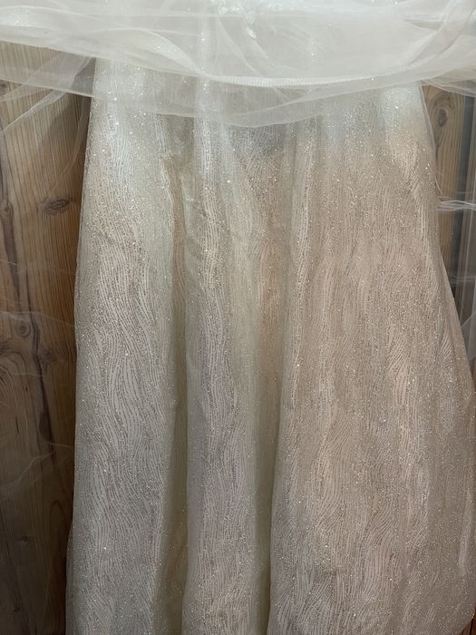 Vand rochie de mireasa