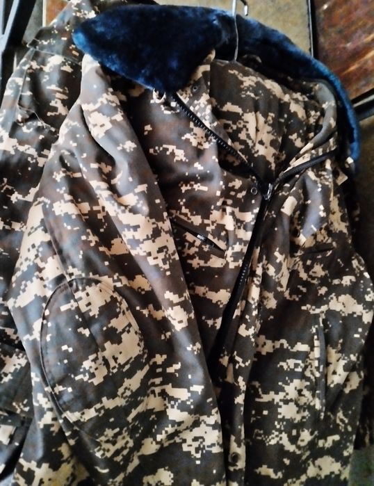 Форма военная (камуфля, зимний), в отличном состоянии