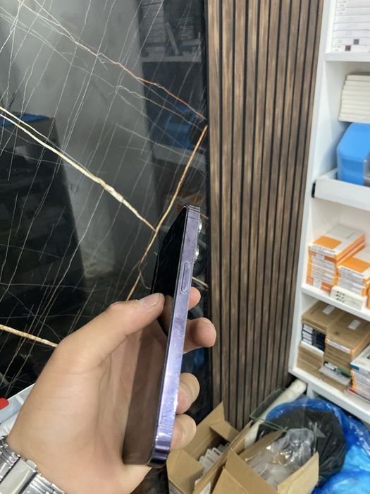 iPhone 14 pro ..