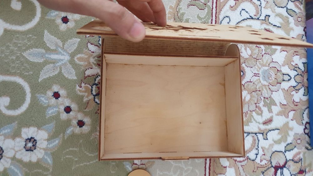 Коробка для хранения вещей