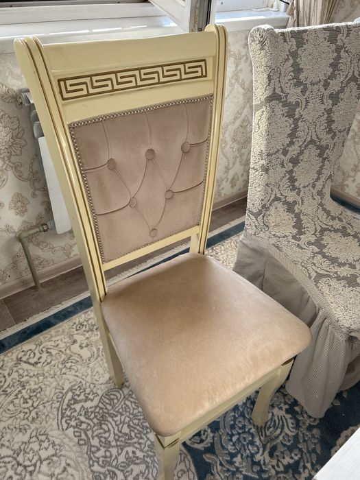 Стол сатылады орындыктарымен