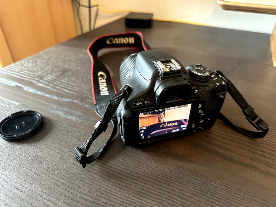 Canon EOS 600D + EF-S 18–55mm IS – пълен комплект
