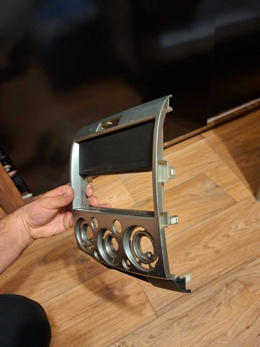 Панел радио за Ford Ranger/Mazda BT-50