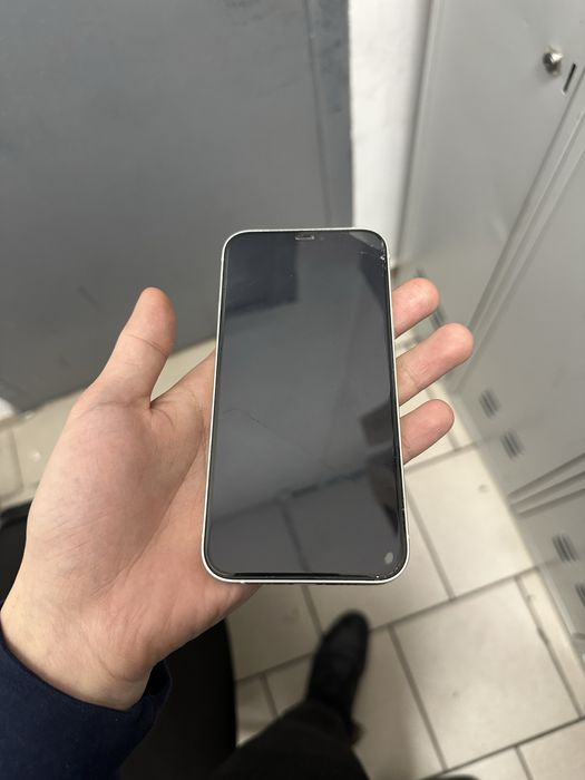Продам айфон 12 128 гб