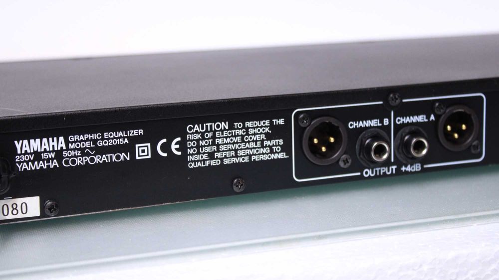 Egalizator Yamaha 2x15 benzi(GQ2015A).