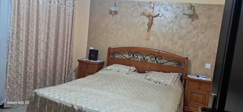 Casă pentru două generați!!!