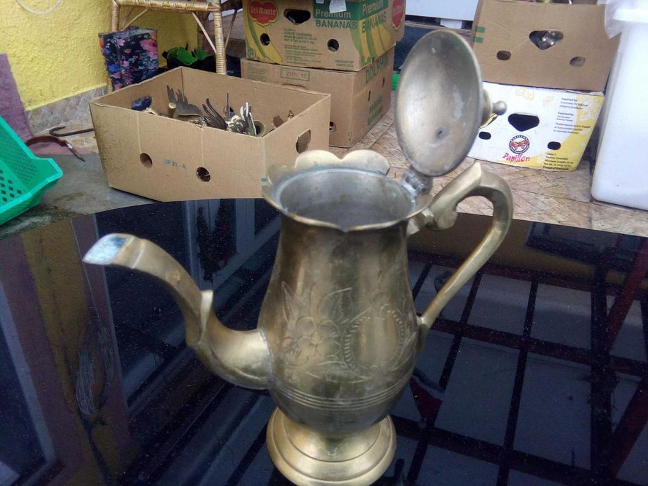 Carafe din bronz/alama