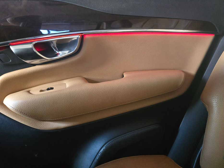 Volvo XC90 mașina personală întreținută la zi