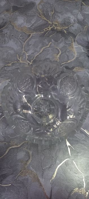 Продается хрустальная ваза для фруктов. 2 пары, среднего размера